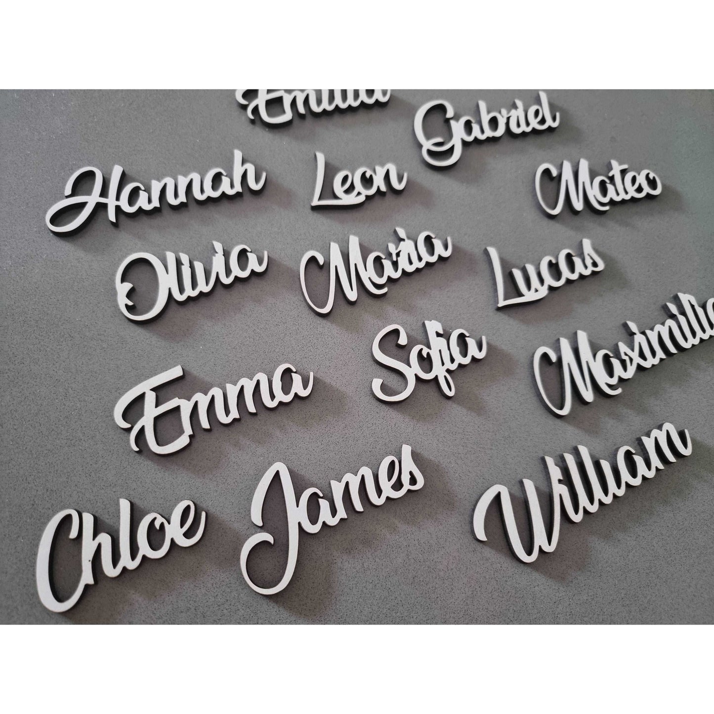 Marcasitios con nombre de madera personalizados: El Regalo Perfecto para Tus Eventos Especiales
