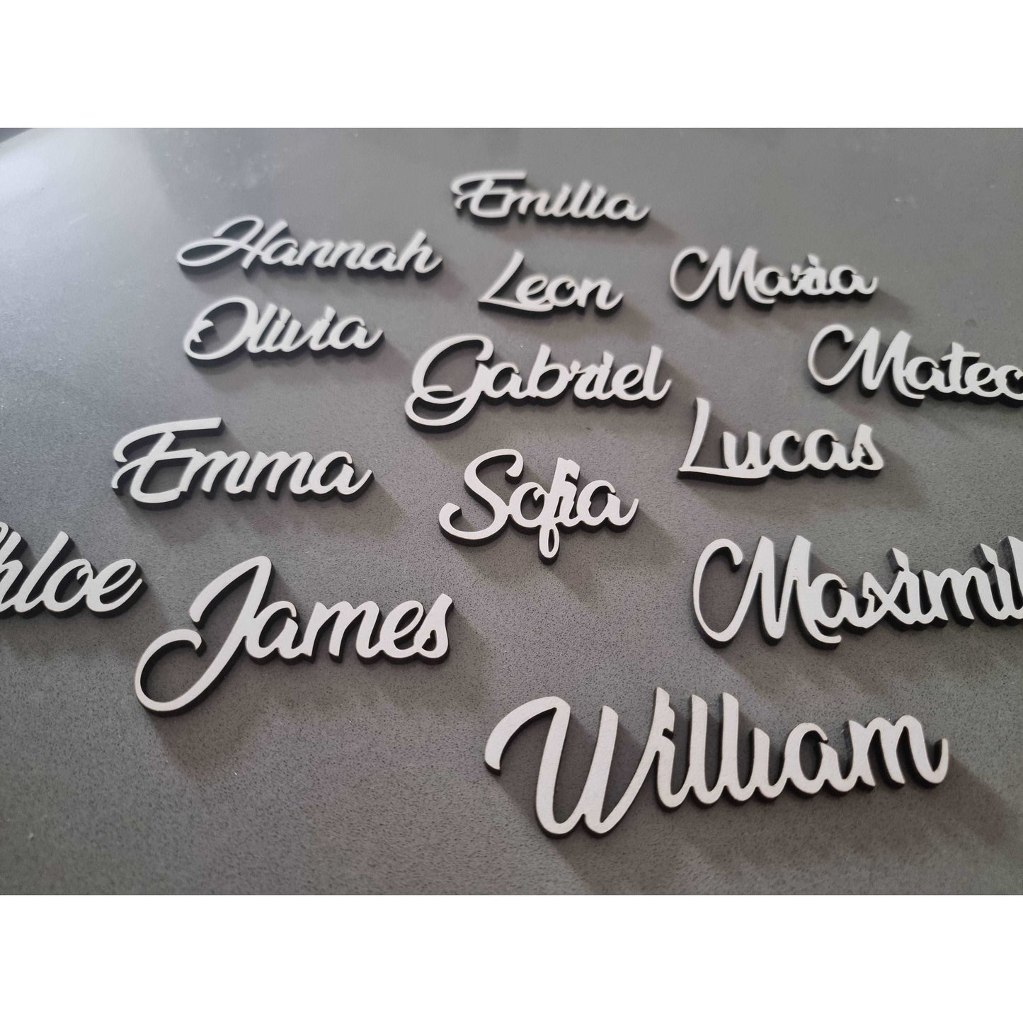 Marcasitios con nombre de madera personalizados: El Regalo Perfecto para Tus Eventos Especiales