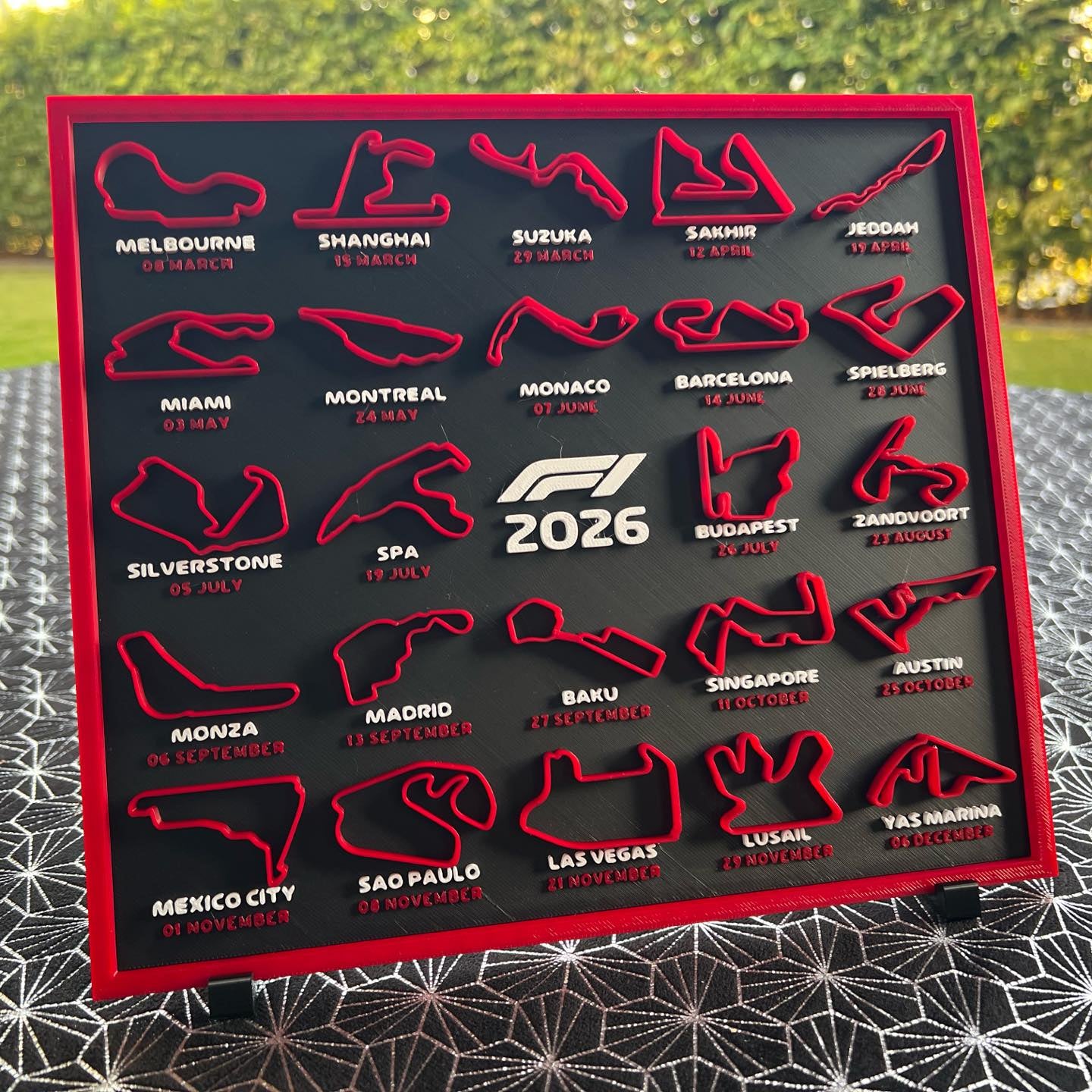 Calendario Fórmula 1 2026 Impreso en 3D – Circuitos del Mundial F1 (22x25 cm)