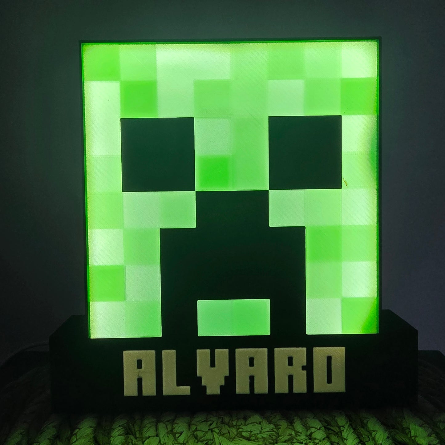 Caja de luz Minecraft personalizada con nombre - Impresa en 3D - Luz LED USB - Regalo gamer