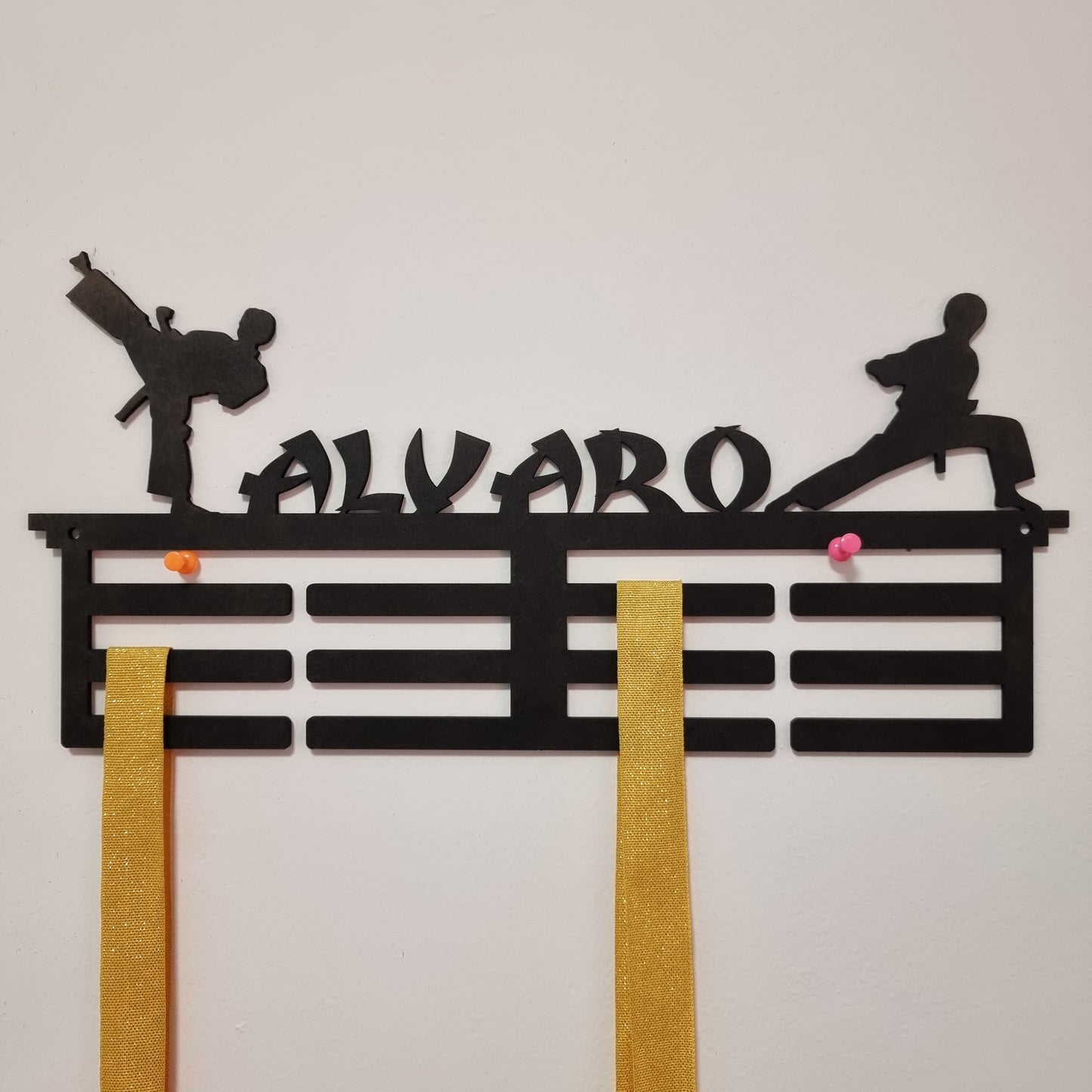 Medallero Personalizado de Karate - Hecho a Mano en Madera