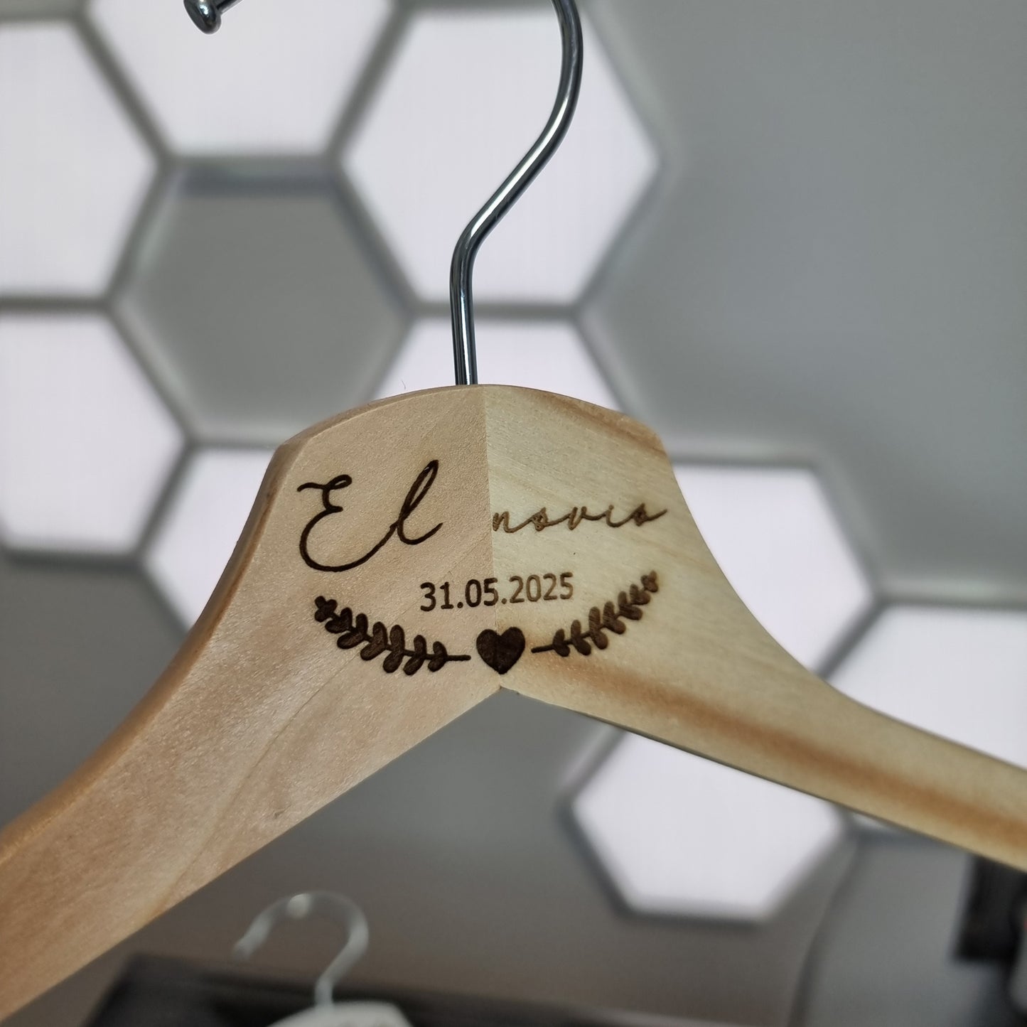 Percha de Boda Personalizada – Con fecha – Edición Especial Novios