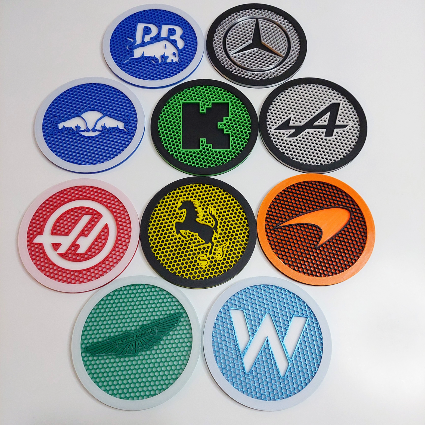 Posavasos F1 impresos en 3D con logos de escuderías – Red Bull, Mercedes, Ferrari, Haas, Williams y más