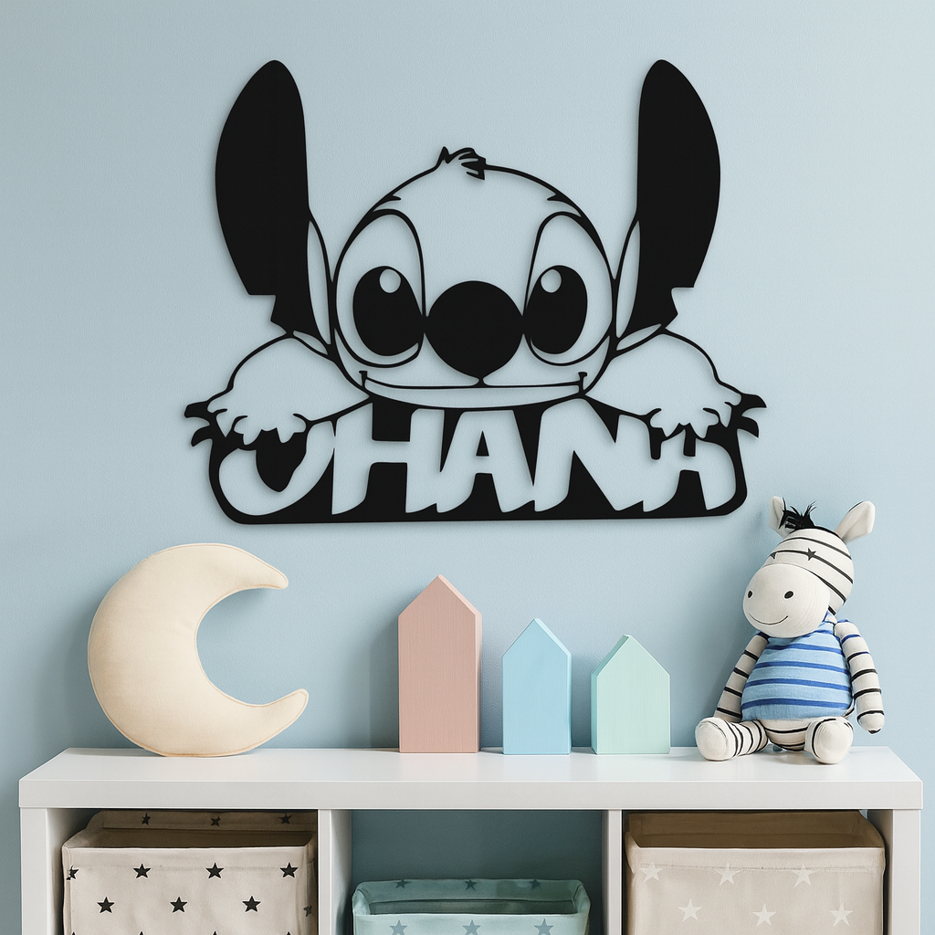Decoración de pared de madera Stitch Ohana. Disponible en 20, 30 y 40 cm