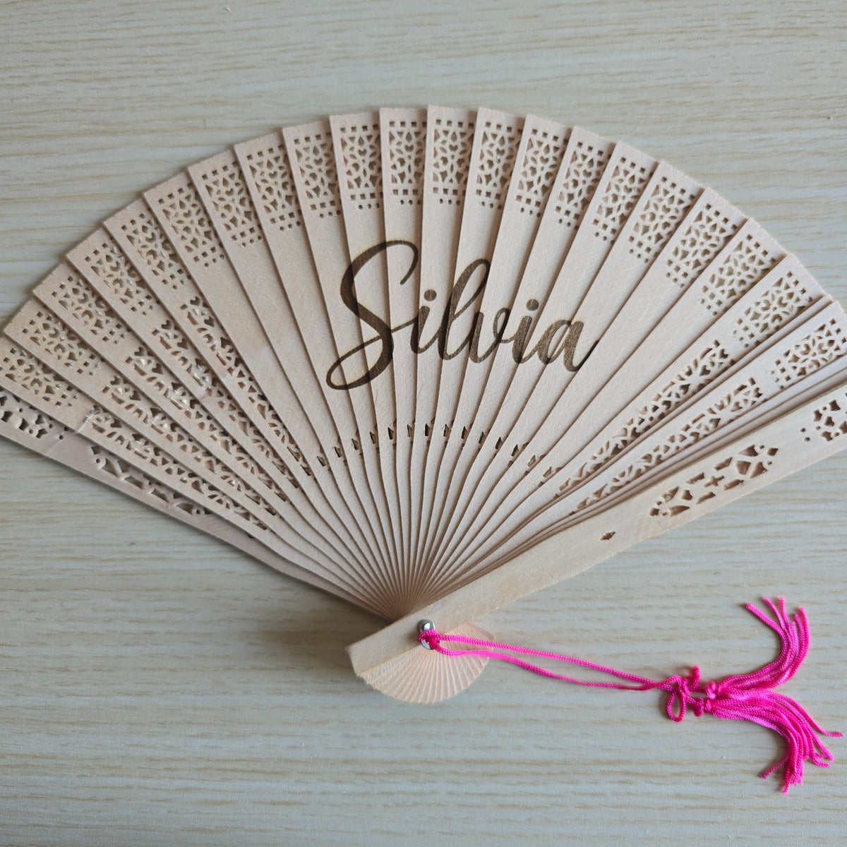 Abanico de Madera Calada Personalizado - Grabado Láser con Nombre o Logo