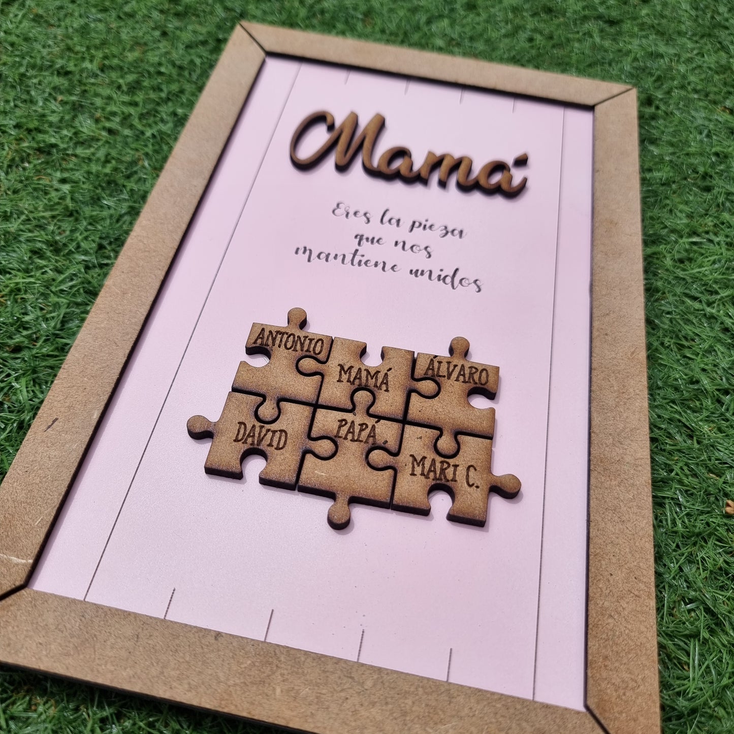 Cuadro puzzle Día de la Madre con nombres personalizados en madera