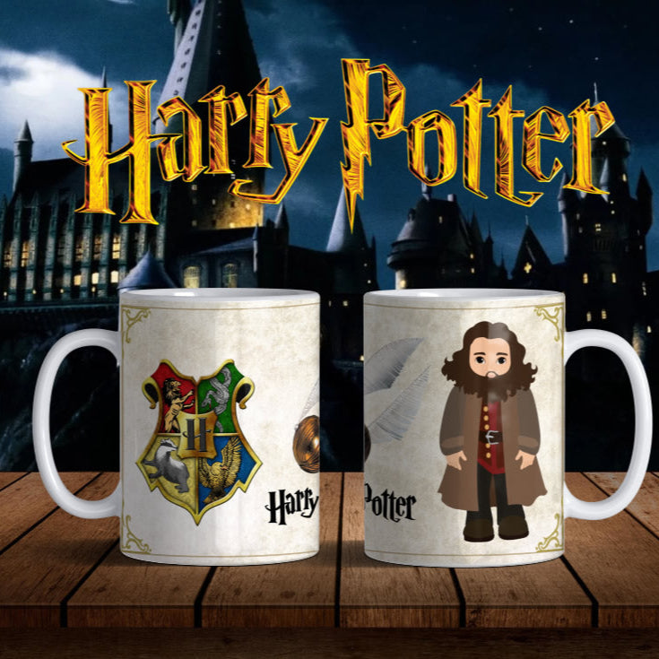 Taza Hagrid Chibi – Diseño Hogwarts con escudo y guardián de las llaves