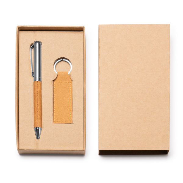 Set de bolígrafo y llavero de piel reciclada · Crudo