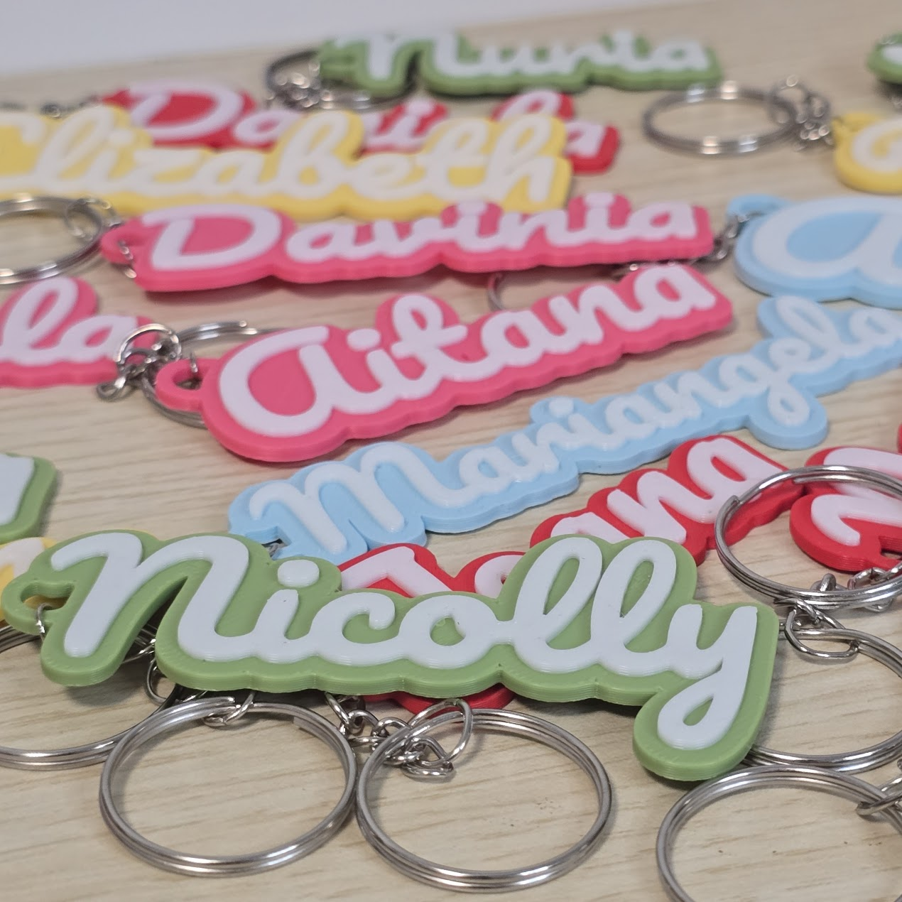 Llavero Personalizado con Nombre 3D | Regalo Único Estilo Moderno