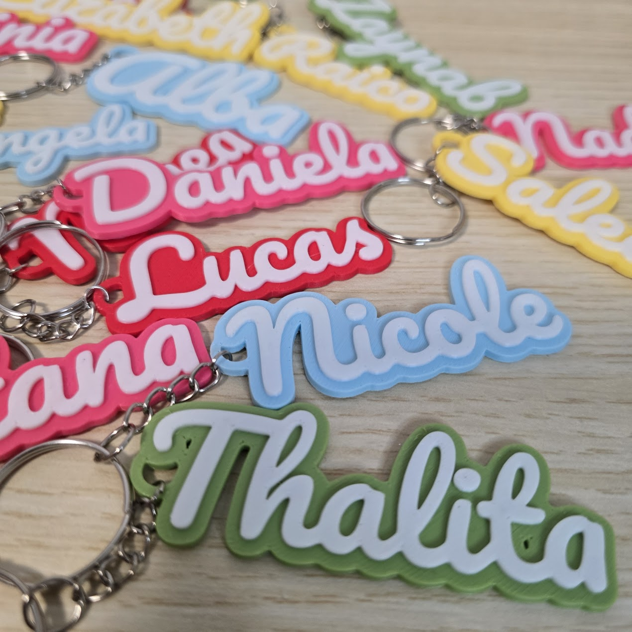 Llavero Personalizado con Nombre 3D | Regalo Único Estilo Moderno