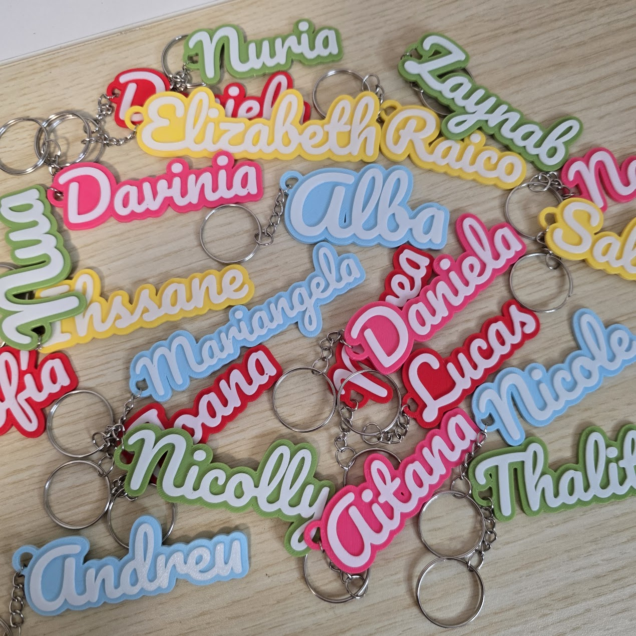 Llavero Personalizado con Nombre 3D | Regalo Único Estilo Moderno