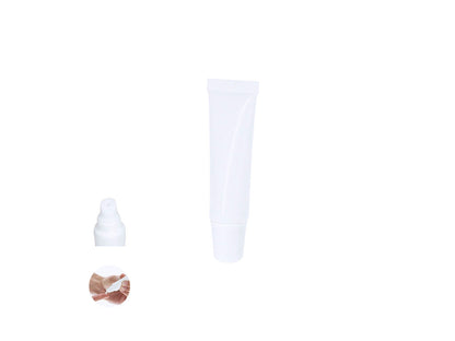 Bálsamo labial en crema con aplicador tipo labial