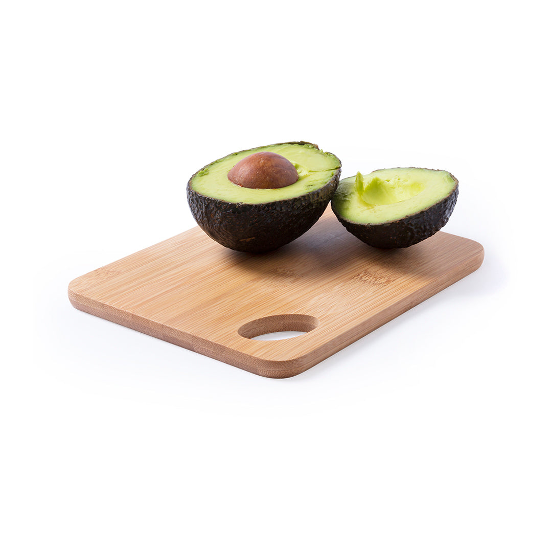 Tabla de bambú con asa troquelada