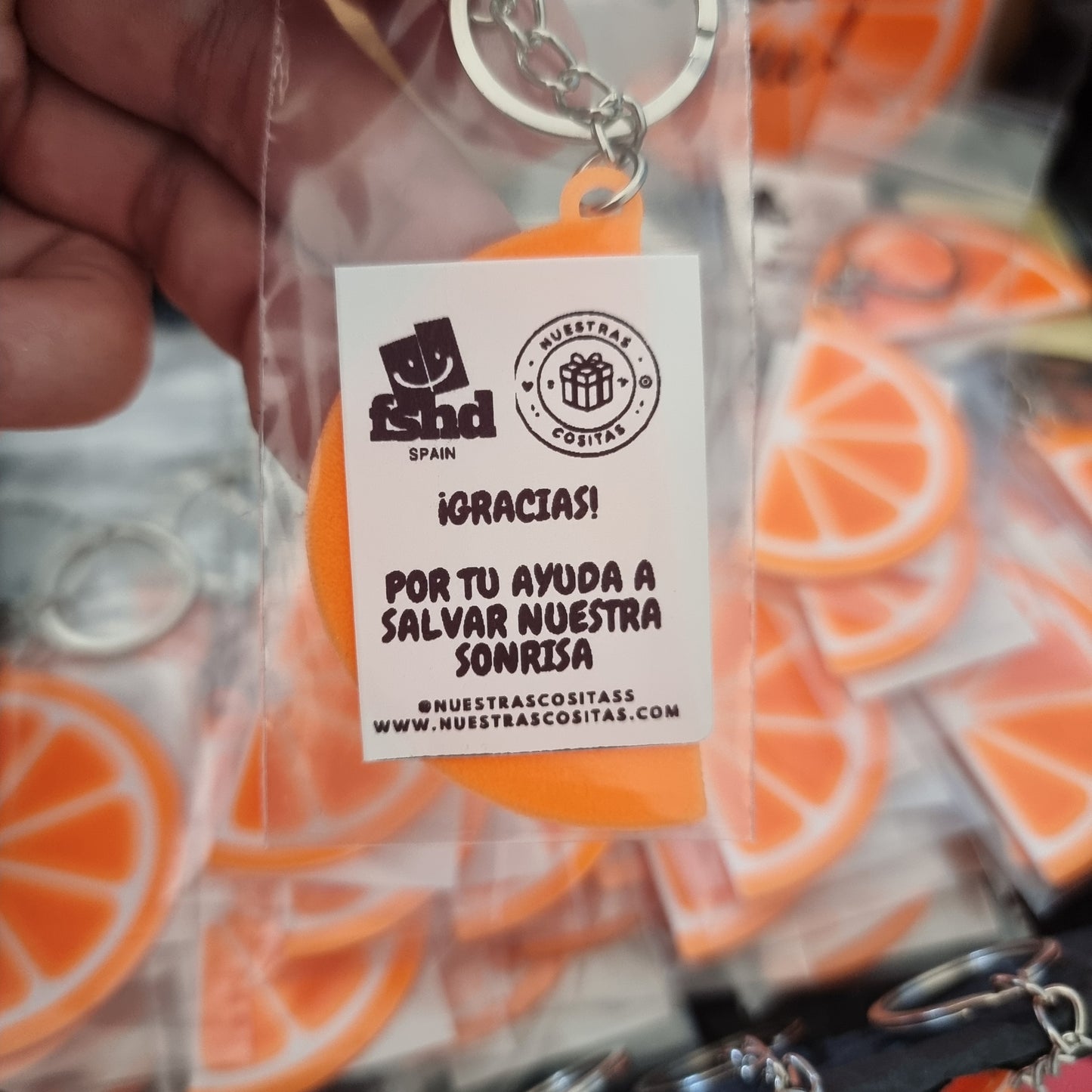 Llavero rodaja de naranja solidario – Apoya la investigación contra la FSHD
