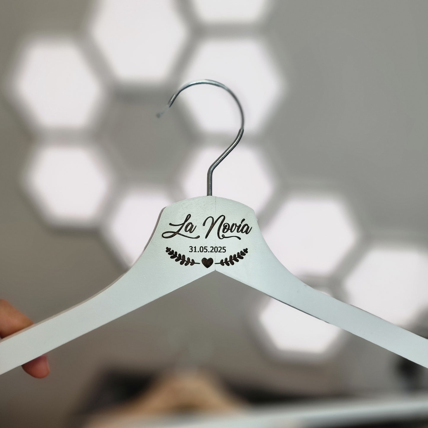 Percha de Boda Personalizada – Con fecha – Edición Especial Novios