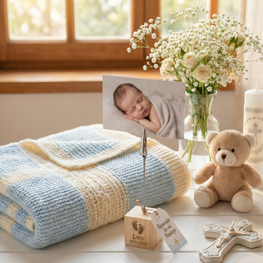 Portafotos de Madera Natural Personalizado – Recuerdo de Bautizo con Grabado Láser